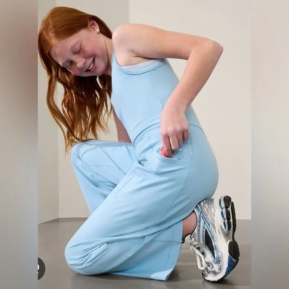 NWT Athleta Girl Stash Your Treasures Dayflower Blue Jumpsuit Size XXL/16. - Picture 3 of 6